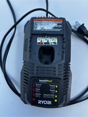 Ryobi IntelliPort P118 Battery Charger - Black